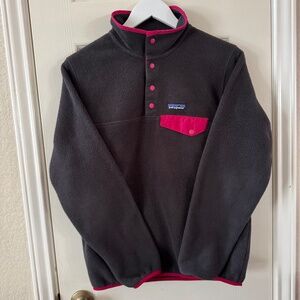 Patagonia Synchilla Snap-T Fleece Pullover – Black & Hot Pink Trim